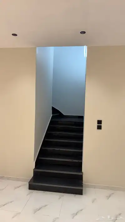 للبيع فلل منفصلة في حي الواصلية 15