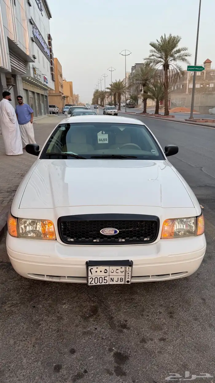 فورد كراون فيكتوريا بوليسي 2010 5