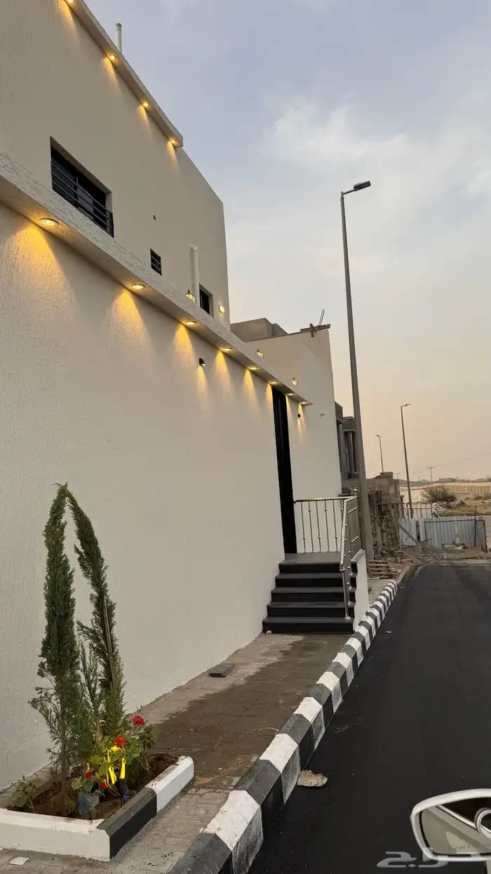 للبيع فلل منفصلة في حي الواصلية 1