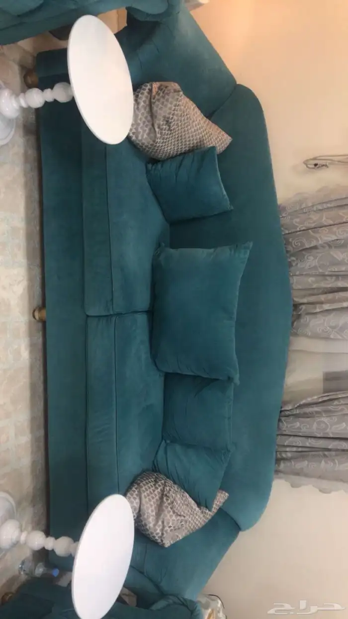 كنب ممتاز و بحاله جيده للبيع 2