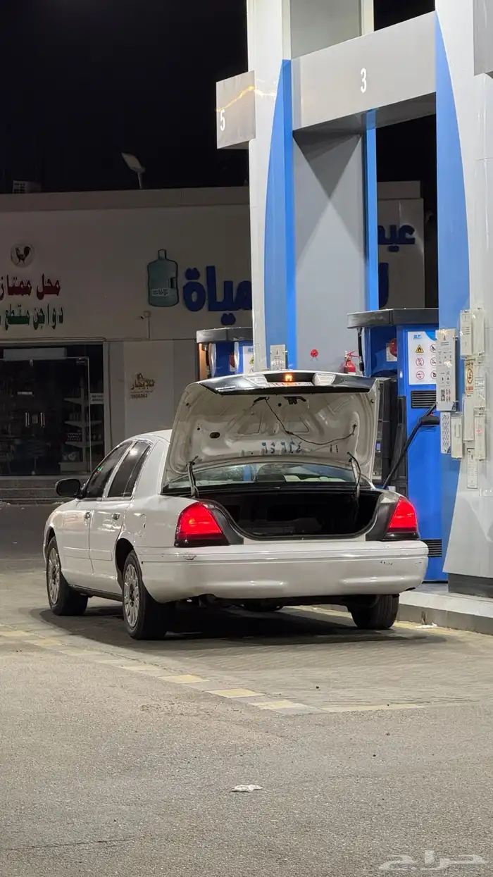 كراون فكتوريا بوليسي P71 (مخزن) 16