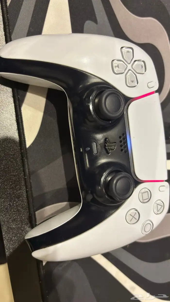 سوني 5 للبيع استخدام سنه نضيف لم يفك ولا دخل الصيانه 1