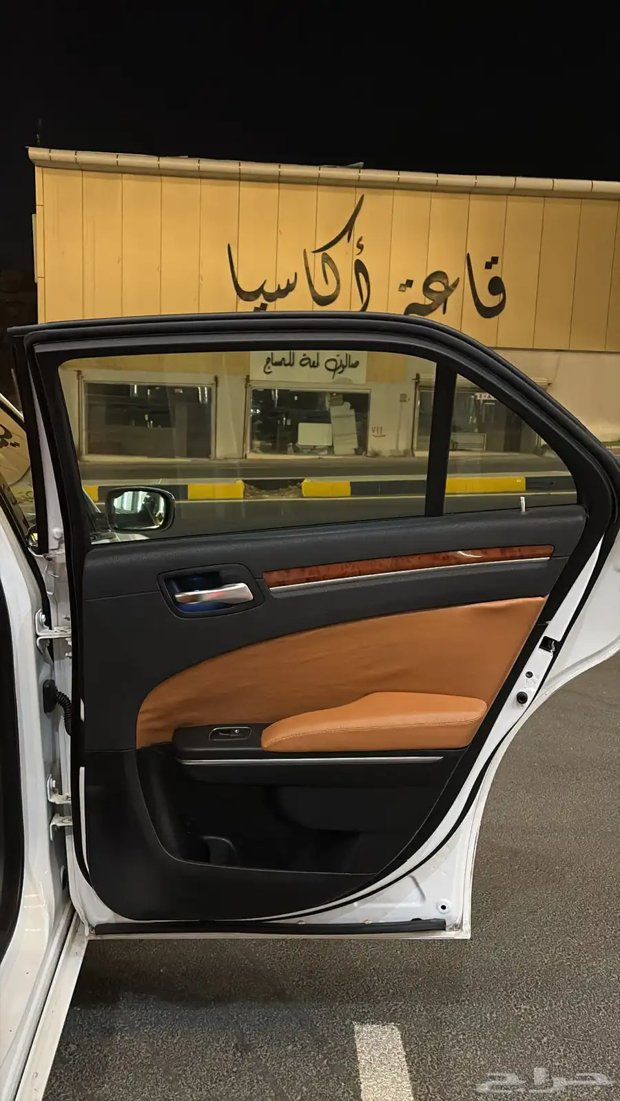 كرايزلر 2012 c300 25