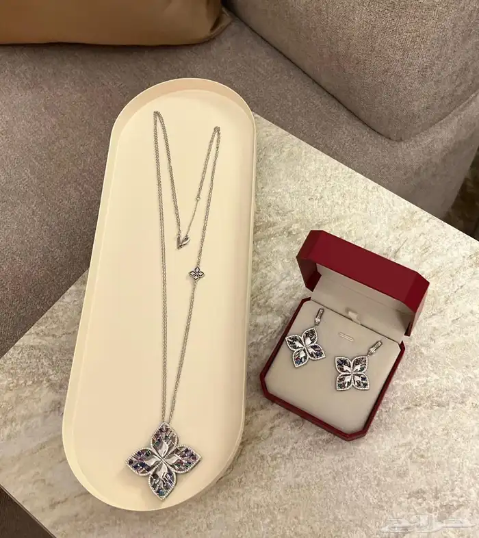 اساور ماركات 18
