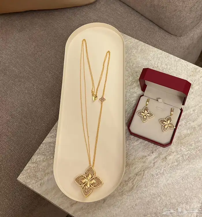 اساور ماركات 13