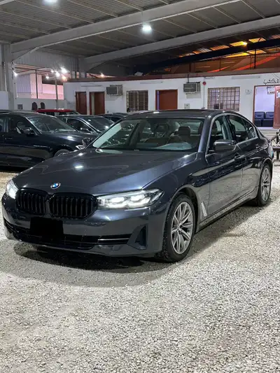 للبيع 520 2023 BMW 2