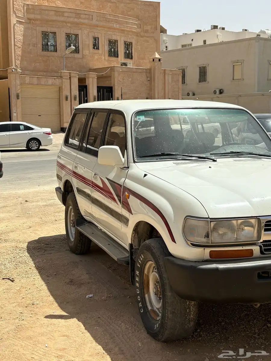 صالون جيب لاندكروزر 95نضيف بخاخ 2