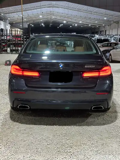 للبيع 520 2023 BMW 3