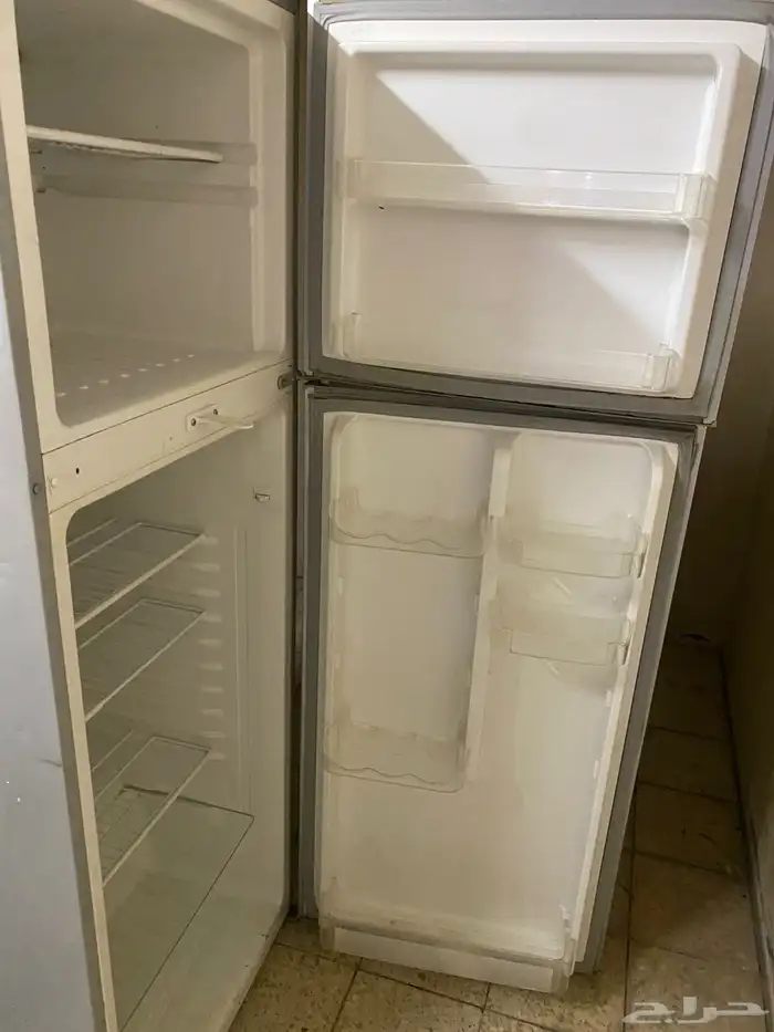 ثلاجه ثلاجه نيكاي علي الشررط وتحت التجربه التواصل علي 4