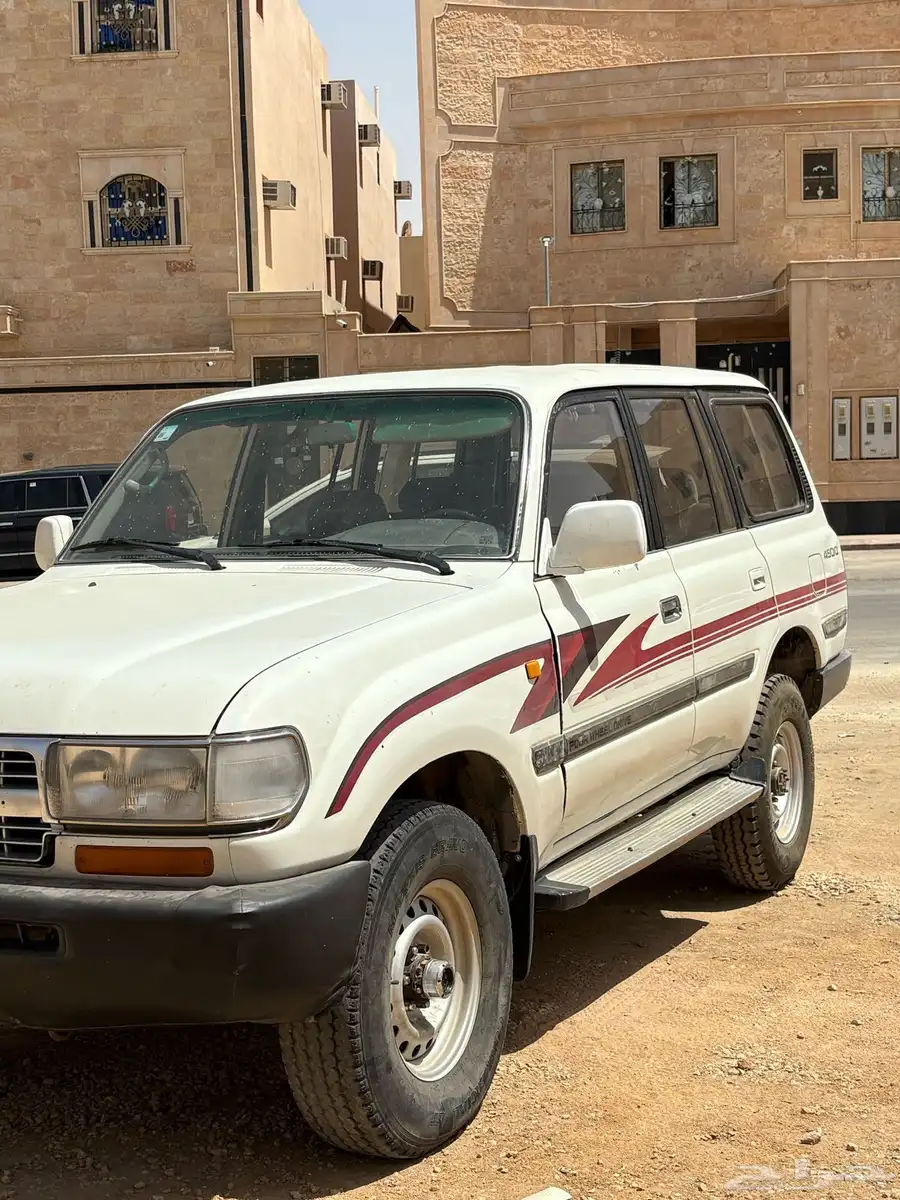 صالون جيب لاندكروزر 95نضيف بخاخ 3