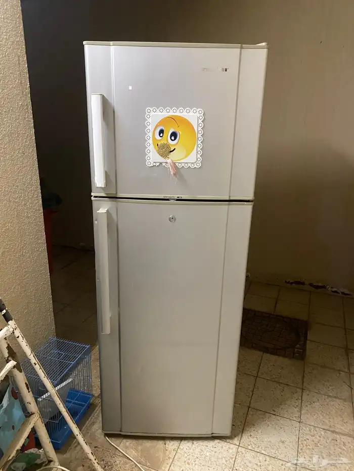 ثلاجه ثلاجه نيكاي علي الشررط وتحت التجربه التواصل علي 0