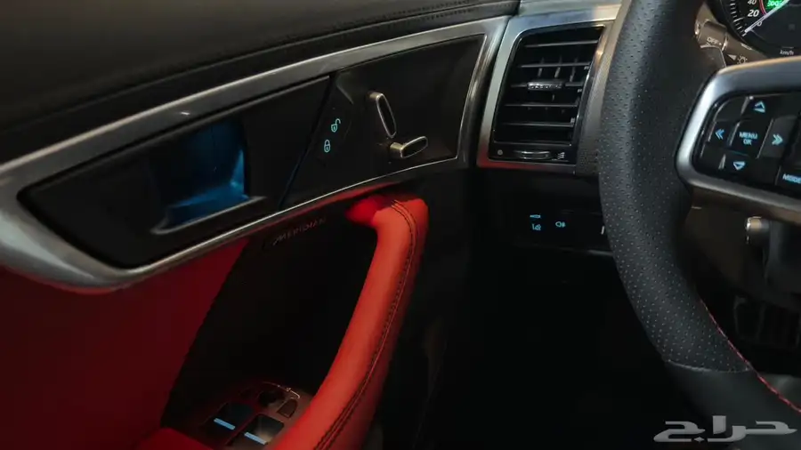 جاكوار F-TYPE R DINAMIC 2018 بحالة ممتازة 17