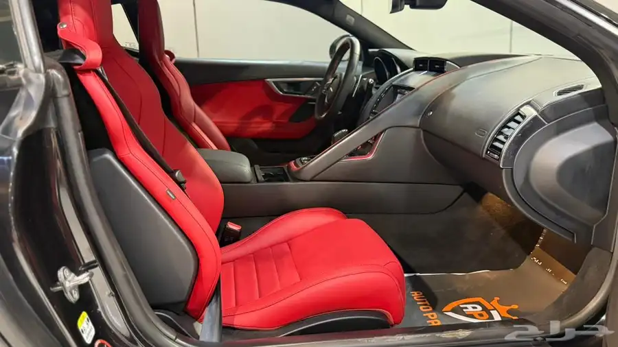جاكوار F-TYPE R DINAMIC 2018 بحالة ممتازة 13