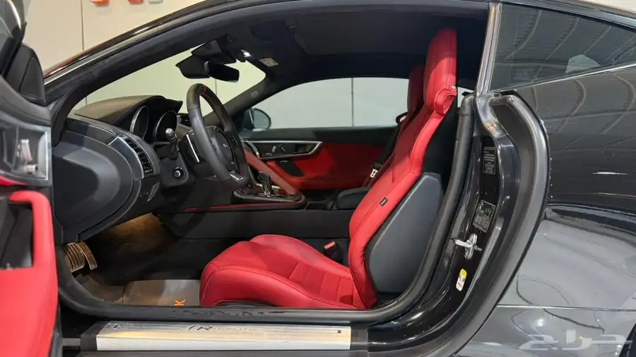 جاكوار F-TYPE R DINAMIC 2018 بحالة ممتازة 11