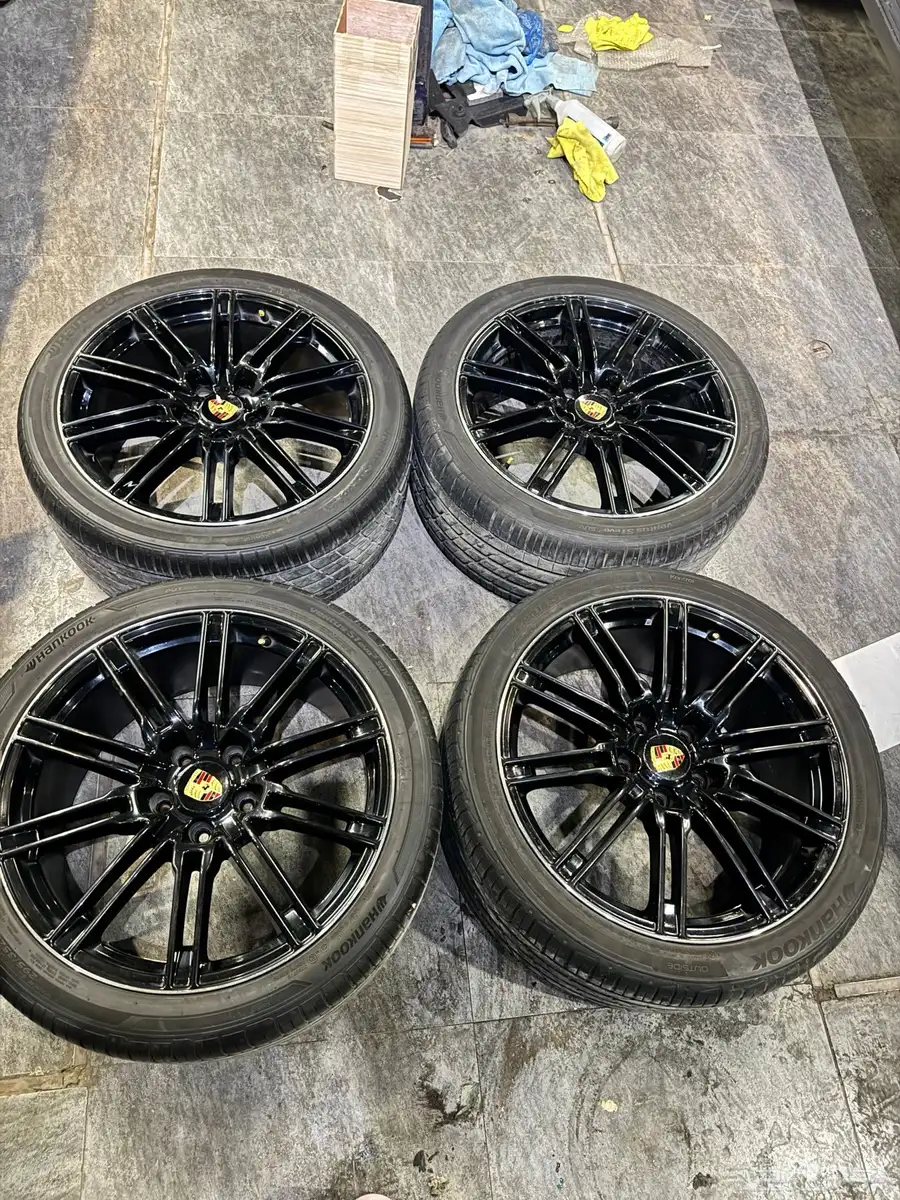 للبيع جنوط بورش كايين gts 0