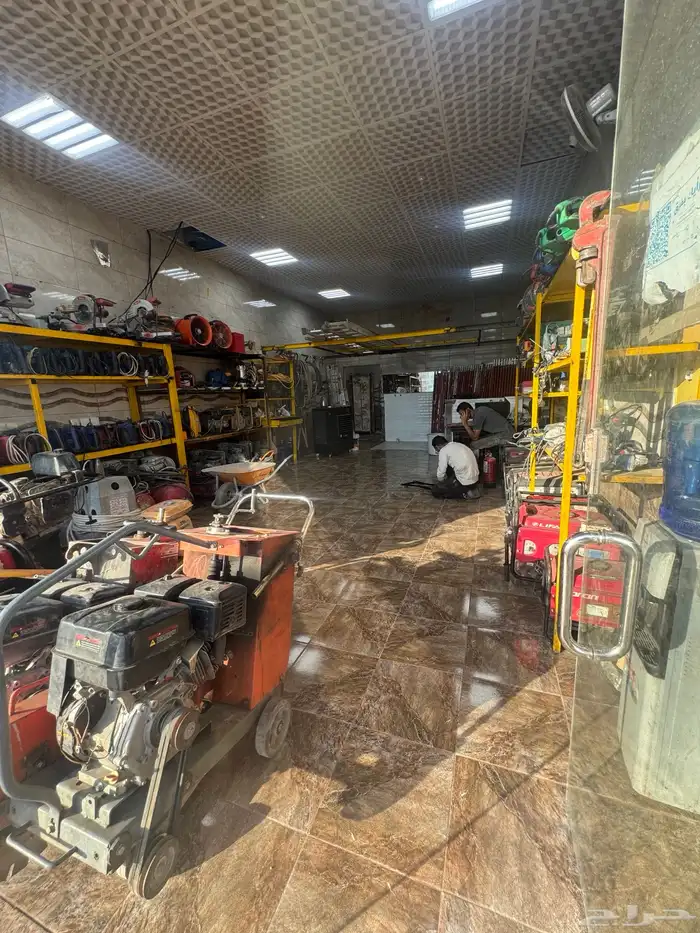 تأجير معدات وقص الخرسانة وكور وجلايات رخام وهلتى تكسير 2