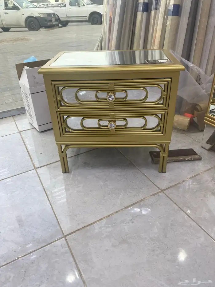 طاولة تلفزيون 3