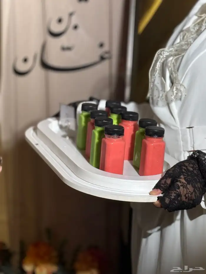 دي جي. سماعات مضيفات. مفتش جوالات. وصيفه عروسه 3