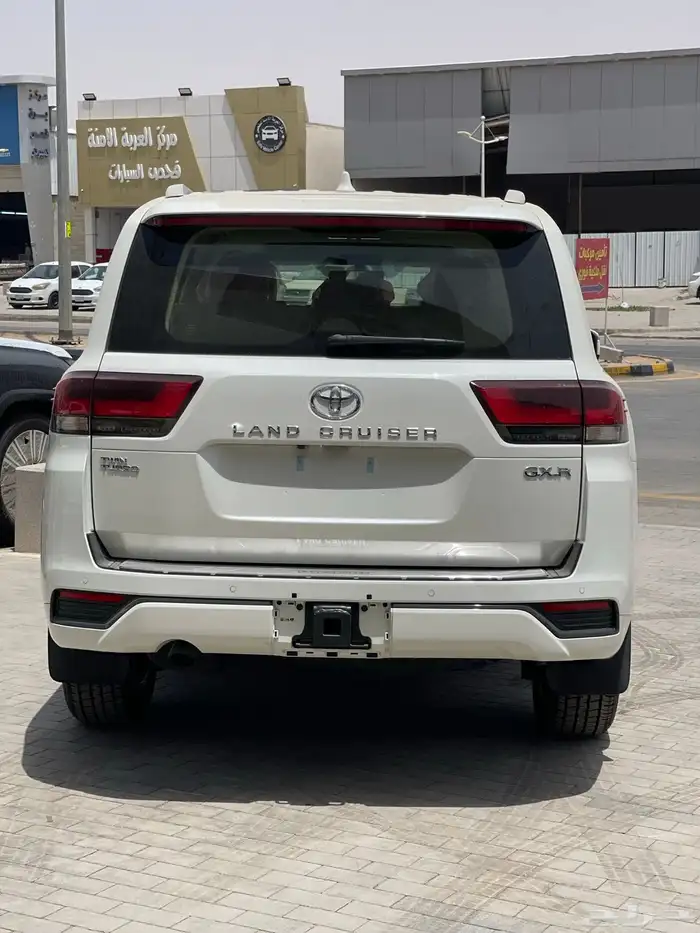 لاند كروزر. GXR L4. بريمي 2025. بالكاش والاقصاد 2