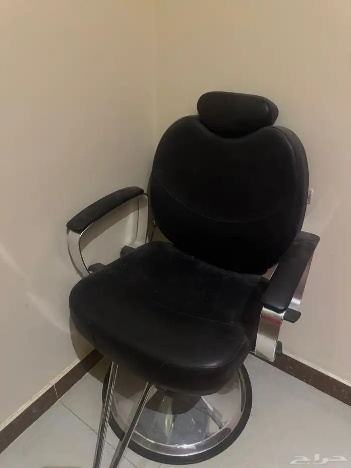 كرسي تجميل مكياج او شعر مستعمل مع كرسي خدمه طويل 1