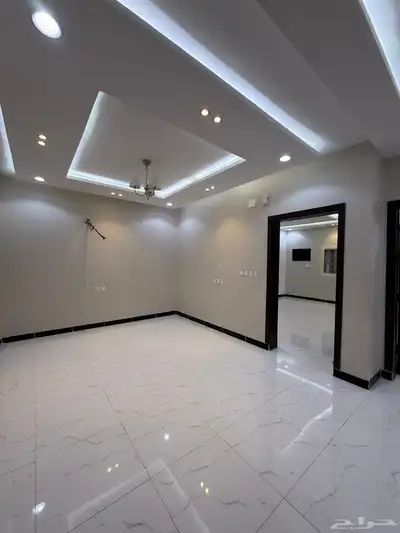 شقة غرفتين ومطبخ وحمام وصاله للايجار شهري 4