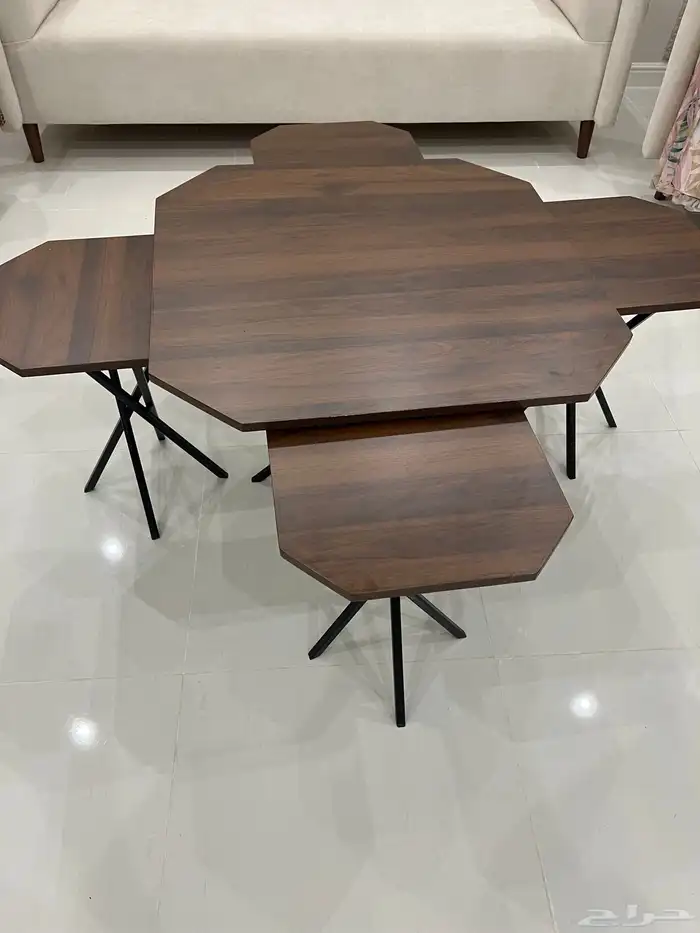 طقم طاولات مع مدخل خشبي 0