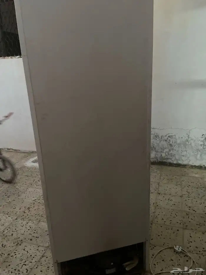 ثلاجه للبيع مع كامل اغراضه 2