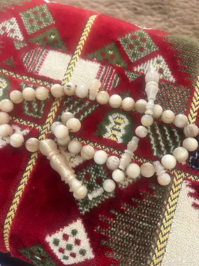 سلام عليكم معرض لكم سبحة نادرة أهل النوادر سبحة الخرز حقها 14