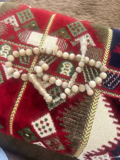 سلام عليكم معرض لكم سبحة نادرة أهل النوادر سبحة الخرز حقها 13