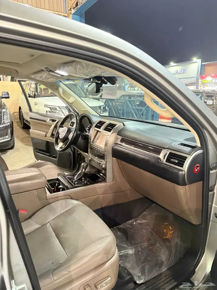 لكزس GX460 2020 8