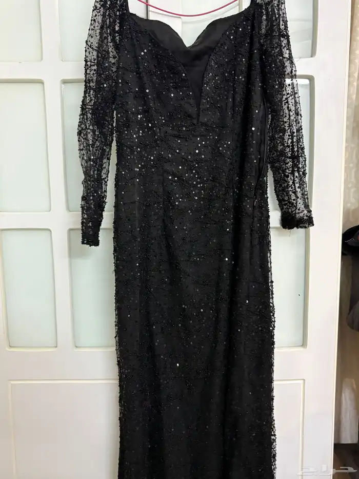 مجموعة فساتين شبه جديده ماركات مقاسات مختلفة فستان ملابس 5