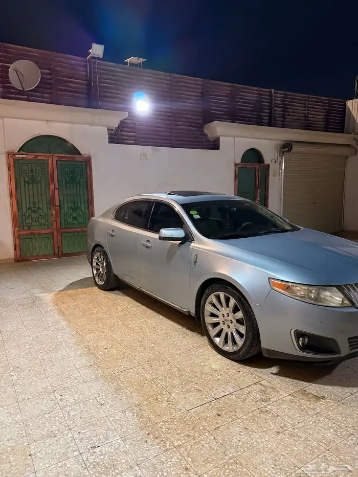 لينكولن MKS 2009 1