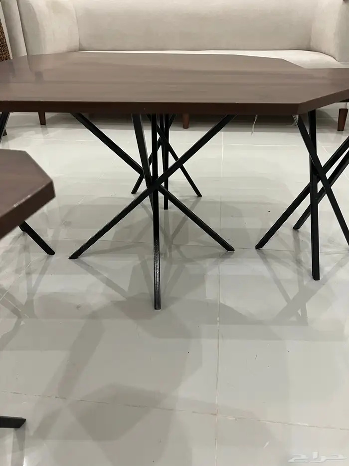 طقم طاولات مع مدخل خشبي 3