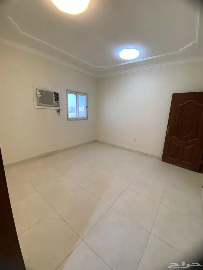شقه للبيع ف الضاحيه   العزيزيه 3