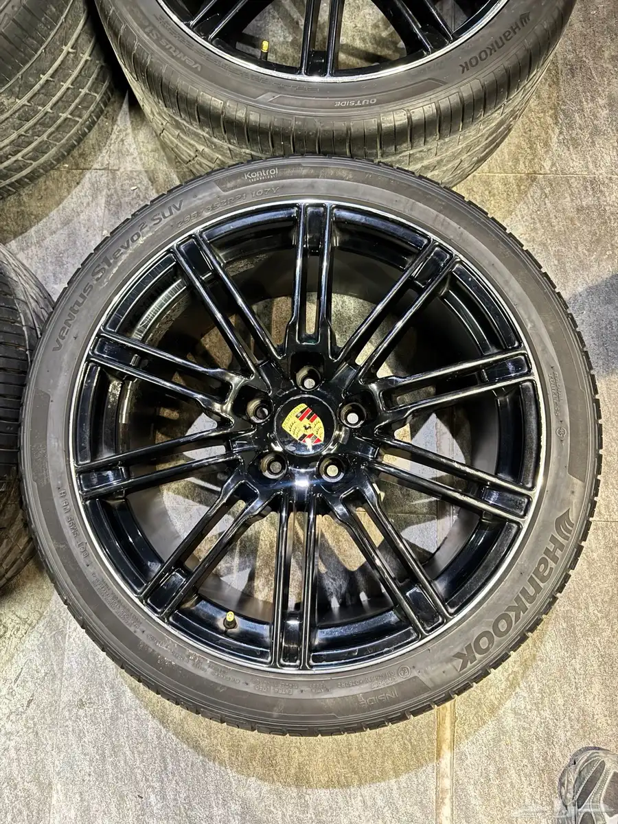 للبيع جنوط بورش كايين gts 1