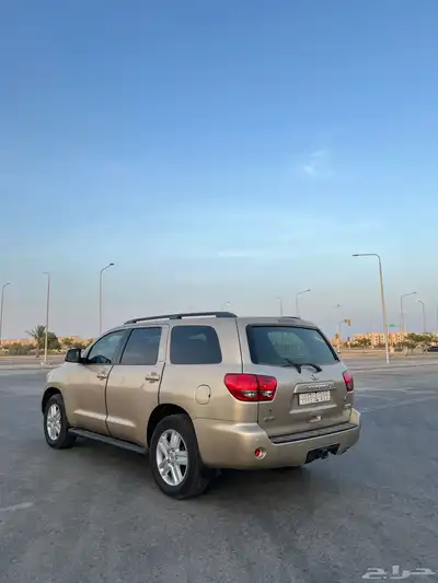 للبيع سكويا 2013 نظيف 3