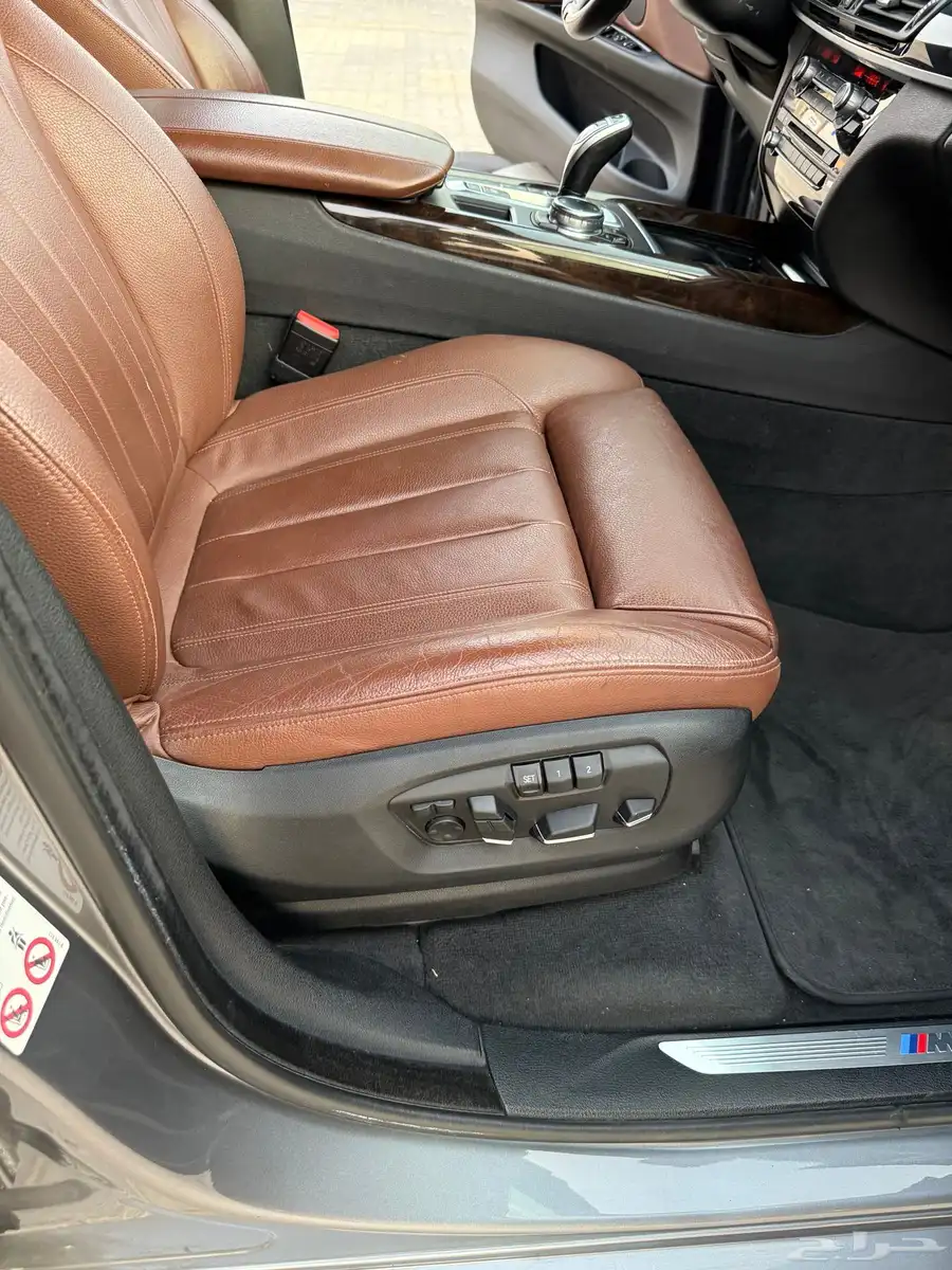 سيارة BMW X5 20