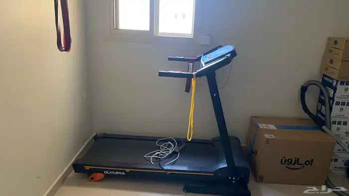 شاشة تلفزون وسير مشي وبار ودنابل 1