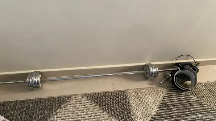 شاشة تلفزون وسير مشي وبار ودنابل 2