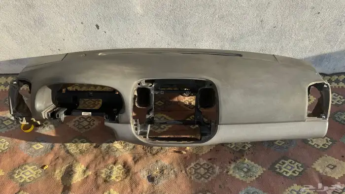 ثلاجه مكيف كامري 2003نظيفه ولا يوجد أي تنسيم وقشره طبلون 5