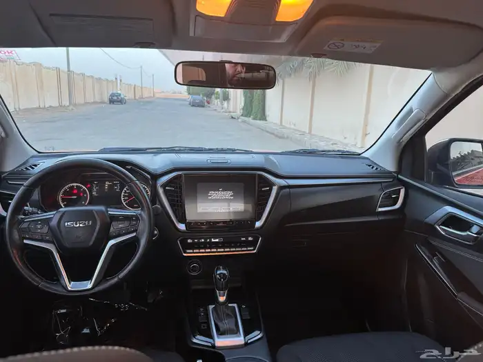 ايسوزو LS 2022 10
