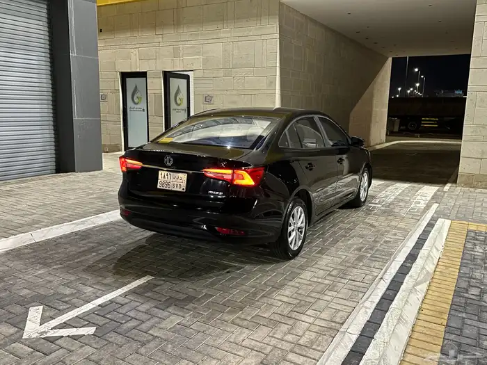 ام جي 5 2023 4