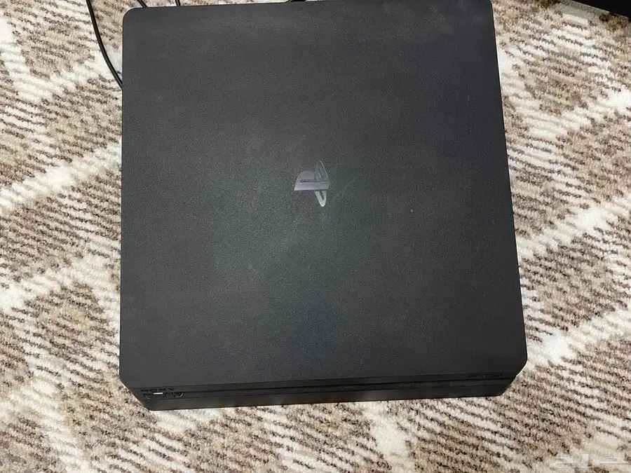 سوني فور نظيف جدا 0