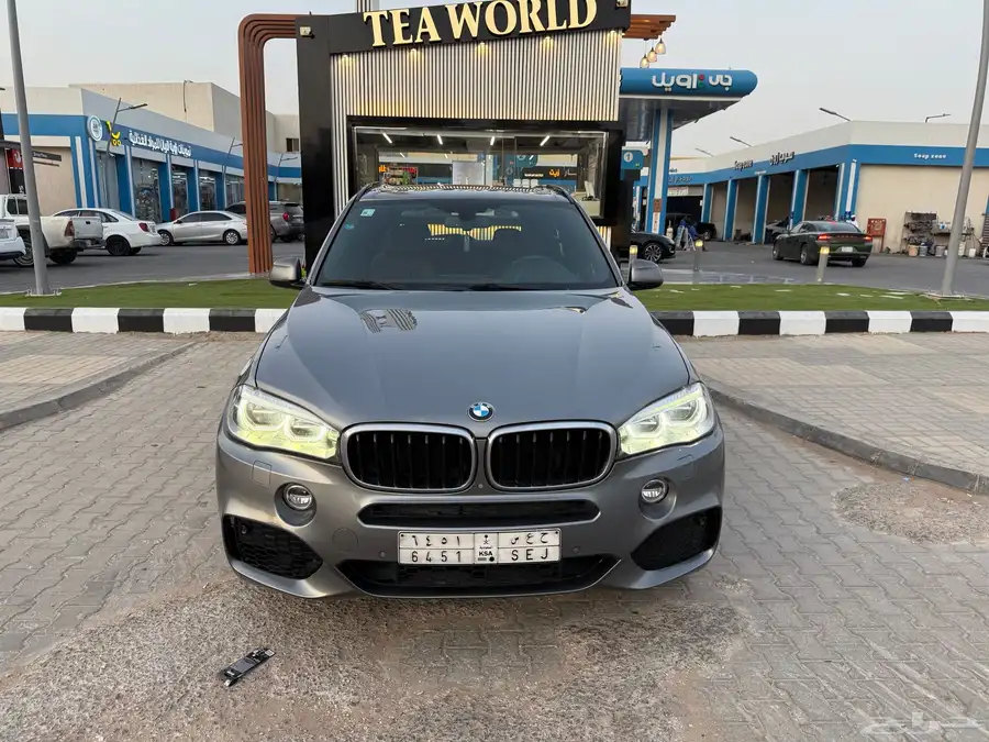 سيارة BMW X5 0