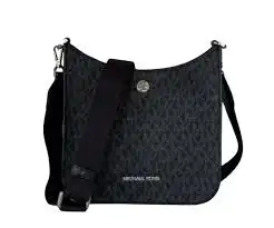 للبيع شنط اصلية ماركات 3