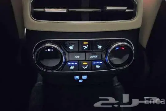 جينيسيس GV70 2023 17