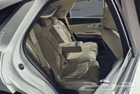 جينيسيس GV70 2023 18