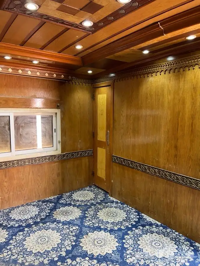 غرفه على راس شرايح الامنيوم 7