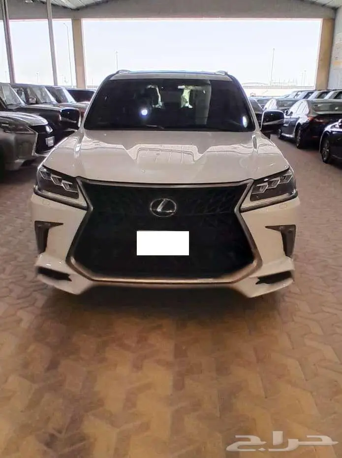 لكزس LX570 - فل كامل سعودي 0