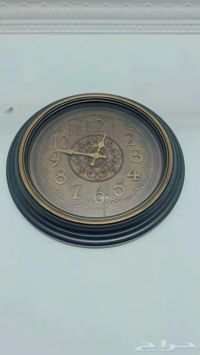 اثاث للبيع شاشه غرفة سرير كنب مجلس مكيف شباك مكنسه طاولة 13